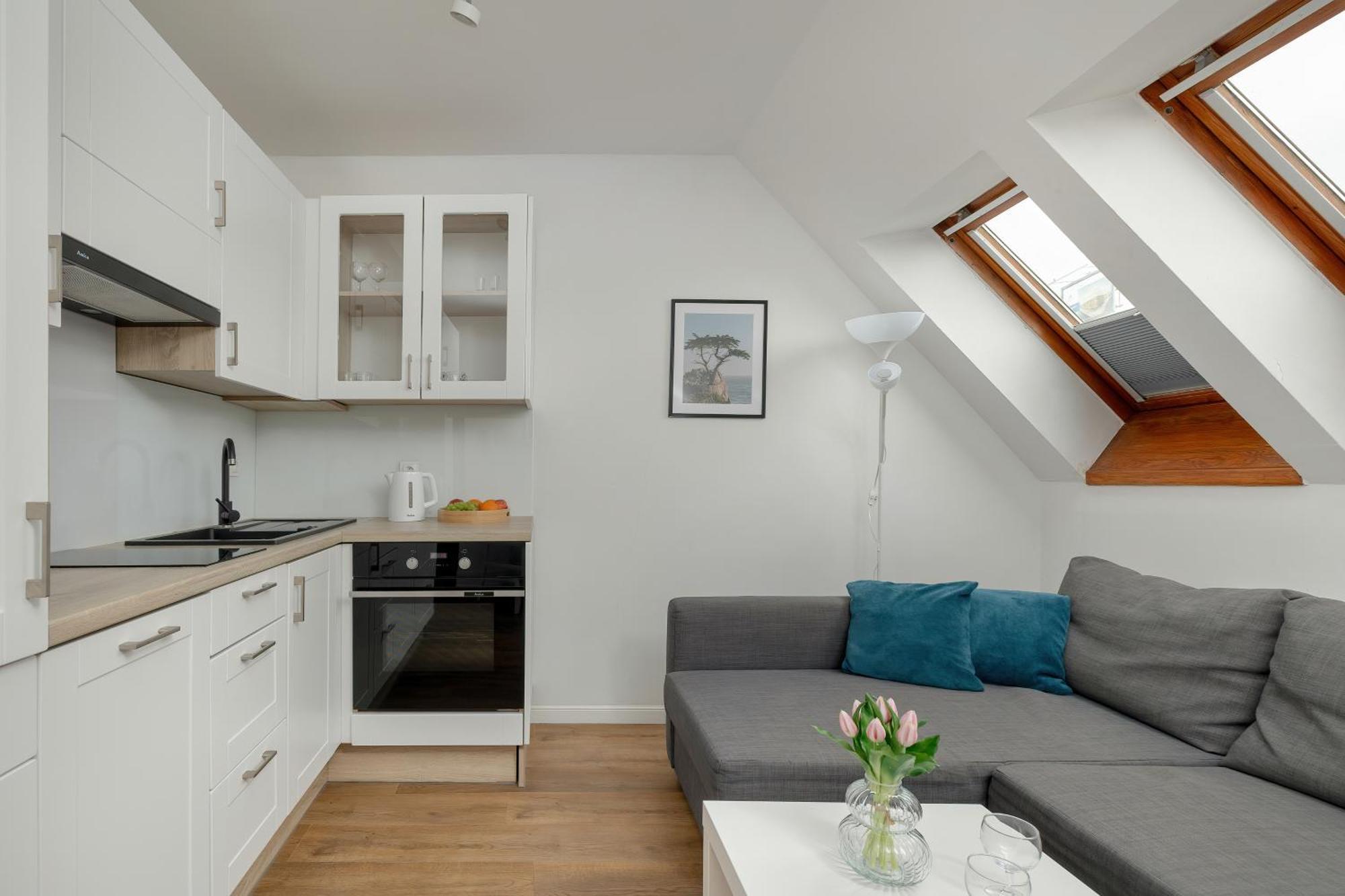 Unique In By Rent Like