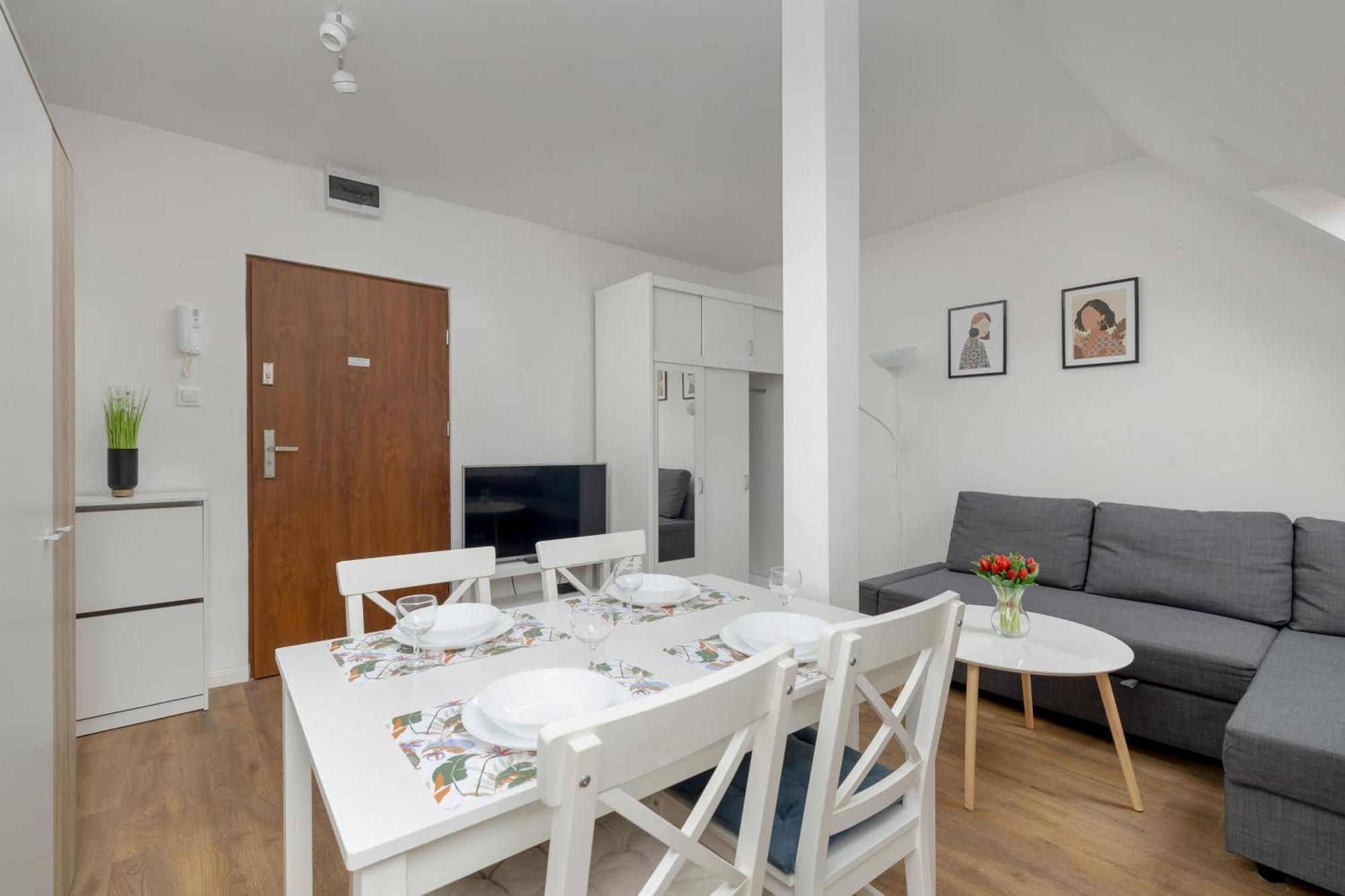 Unique In By Rent Like