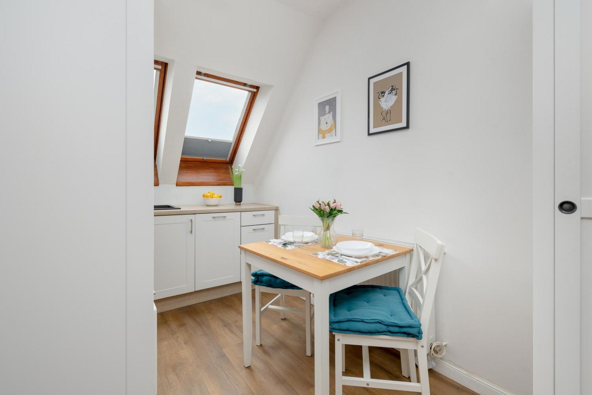 Unique In By Rent Like